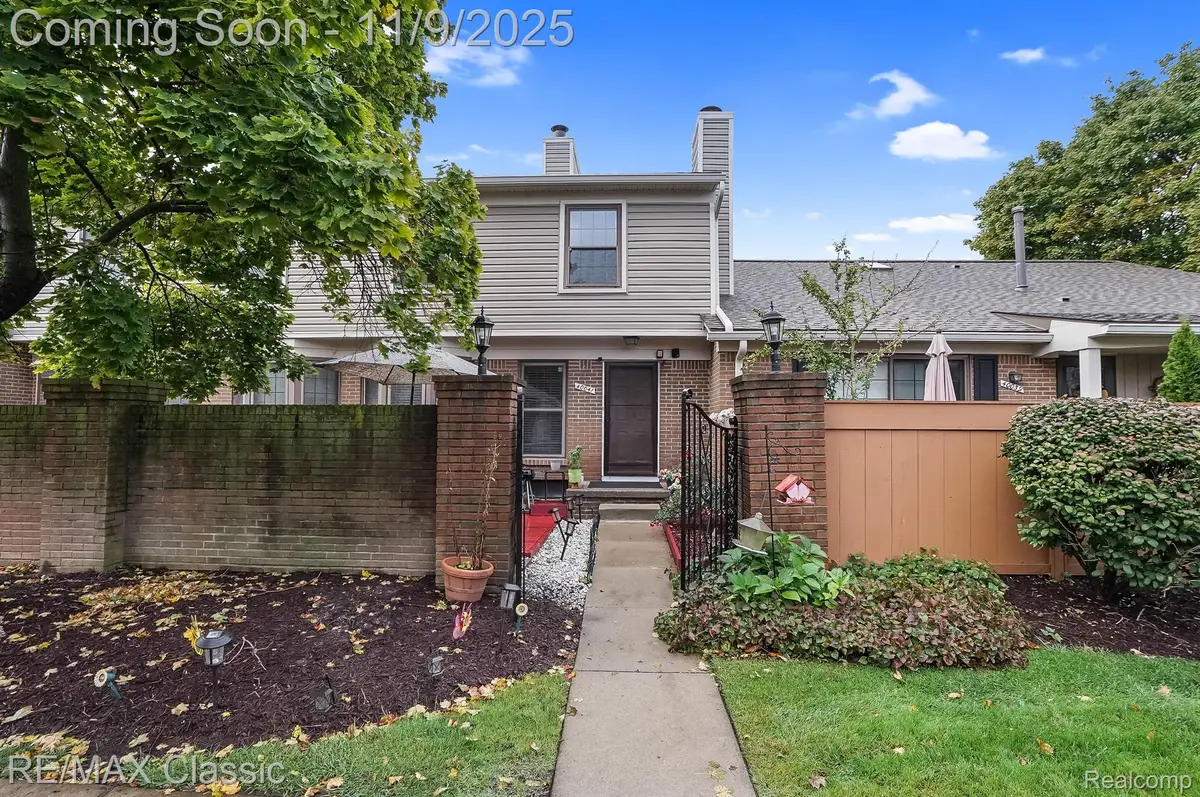 40041 Crosswinds, Novi, MI 48375 - Image #1