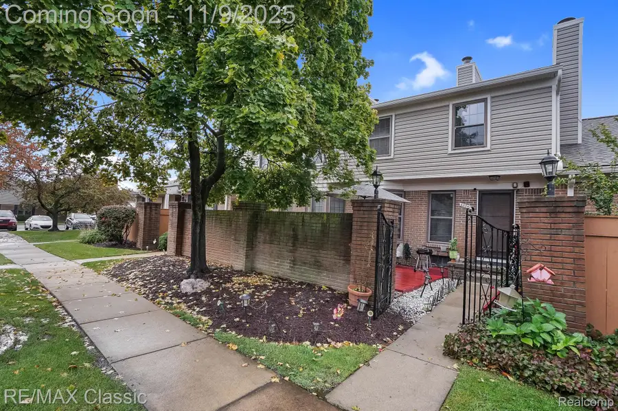 40041 Crosswinds, Novi, MI 48375 - Image #2