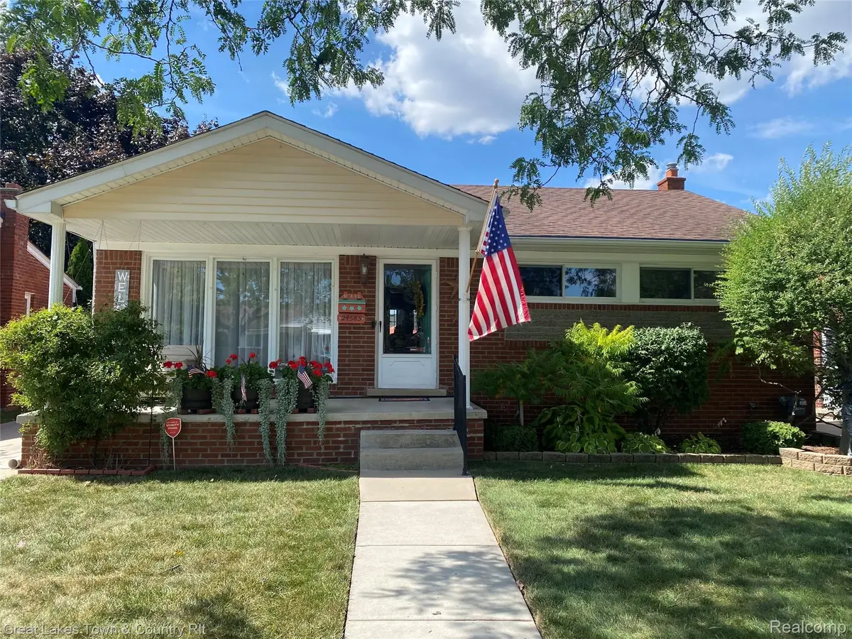 24585 Mabray Avenue, Eastpointe, MI 48021 - Image #1