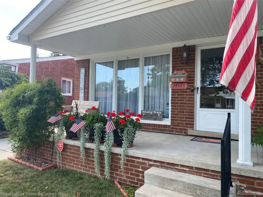 24585 Mabray Avenue, Eastpointe, MI 48021 - Image #2