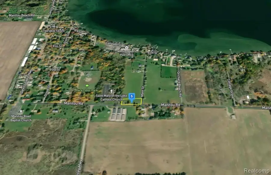 400 Manitou Rd, Manitou Beach Devils Lake, MI 49253 - Image #2