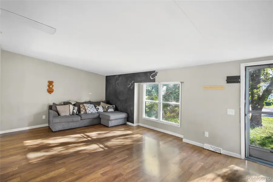 85 Oak Ridge, Monroe, MI 48161 - Image #3