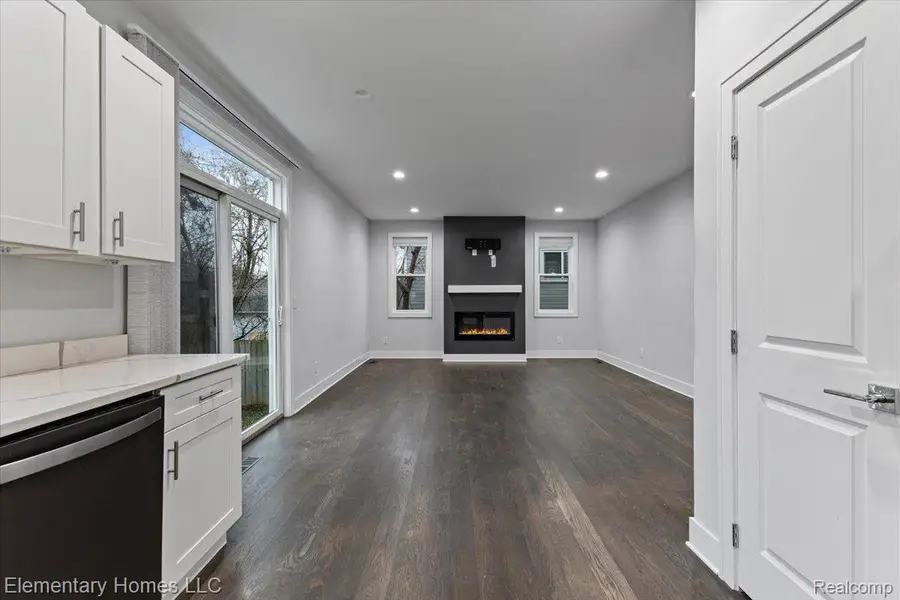 4003 Elmhurst Road, Waterford, MI 48328 - Image #3