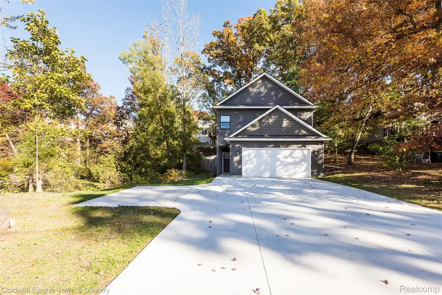 1293 Brighton Lake Road, Brighton, MI 48116 - Image #2