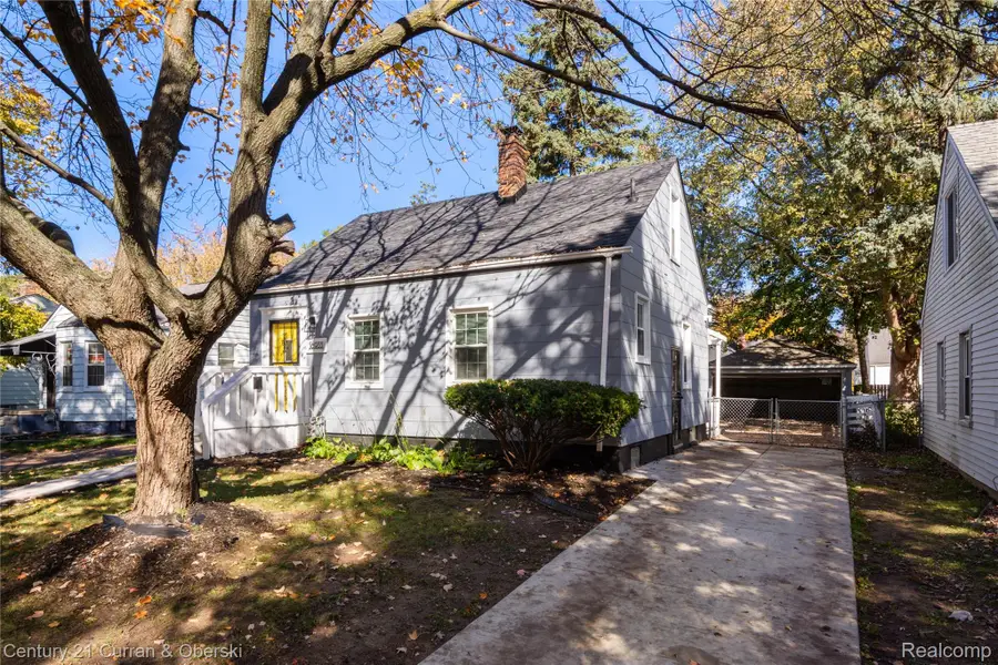 18933 Kenosha Street, Harper Woods, MI 48225 - Image #3