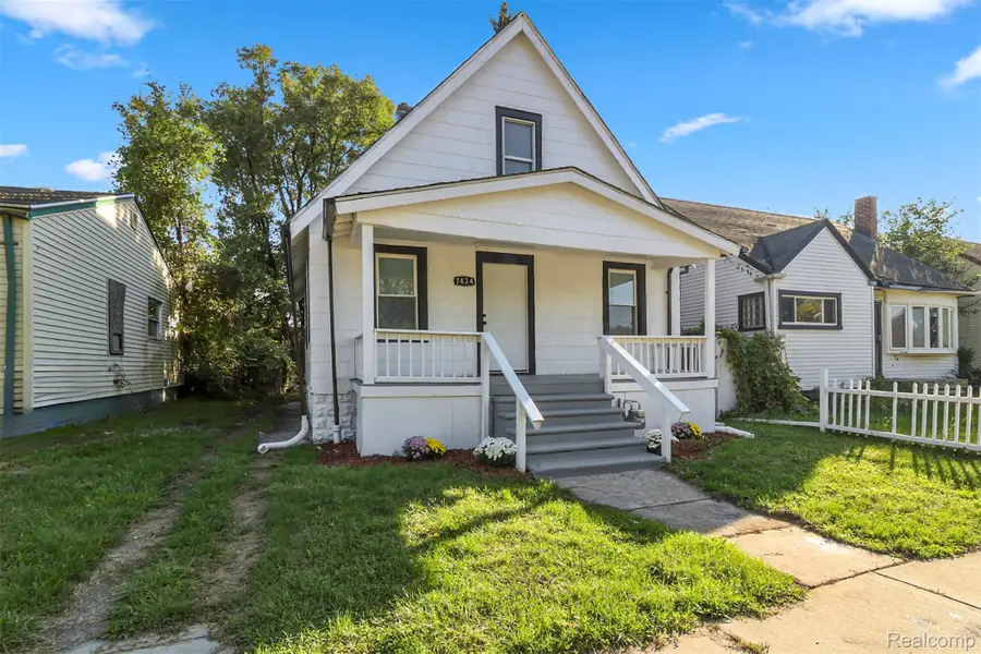 7434 Buhr Street, Hamtramck, MI 48212 - Image #2