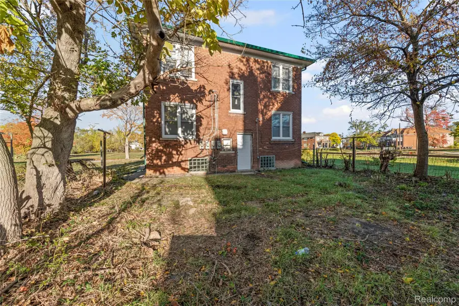 9892 Chenlot Street, Detroit, MI 48204 - Image #3