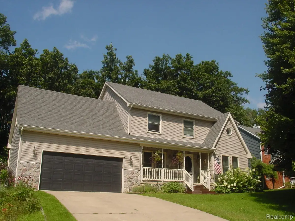 10832 Eagle Cove Drive, South Lyon, MI 48178 - Image #1