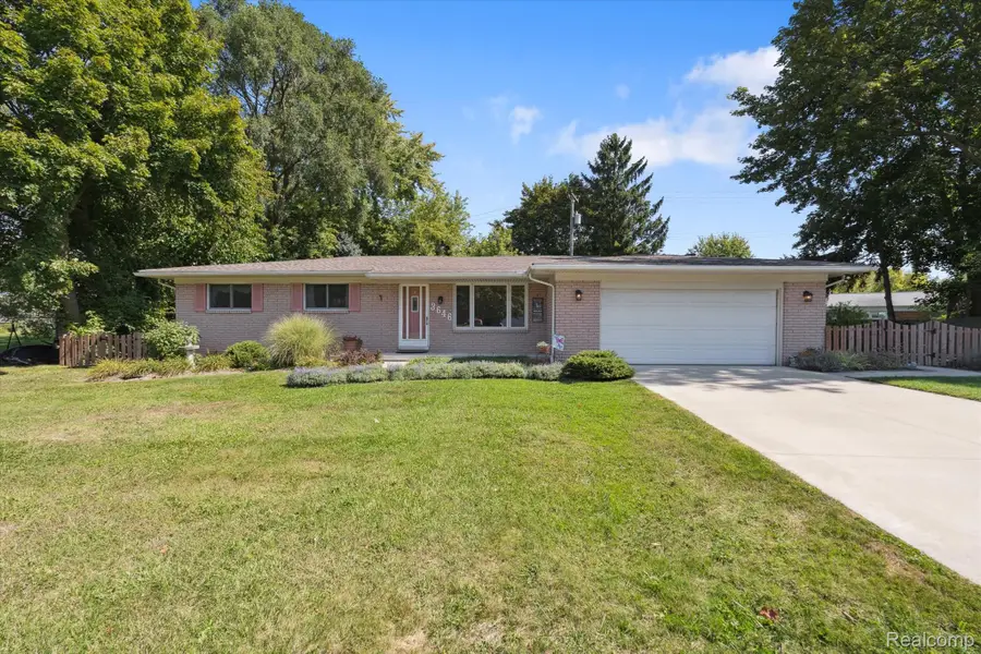 3646 Zinnia Court, Waterford, MI 48329 - Image #3