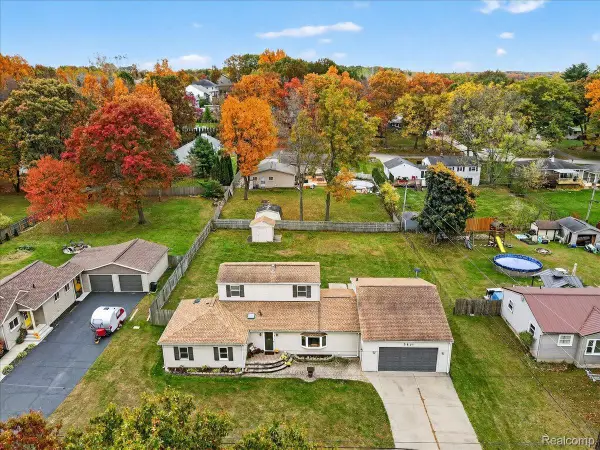 5621 Delmas Road, Independence, MI 48348