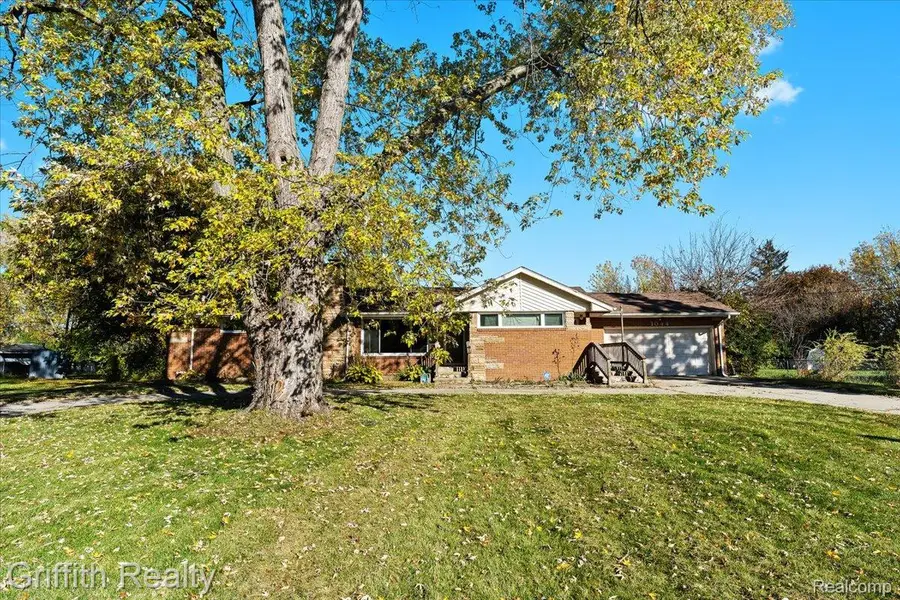 1044 W Rowland Street, Mundy Township, MI 48507 - Image #2