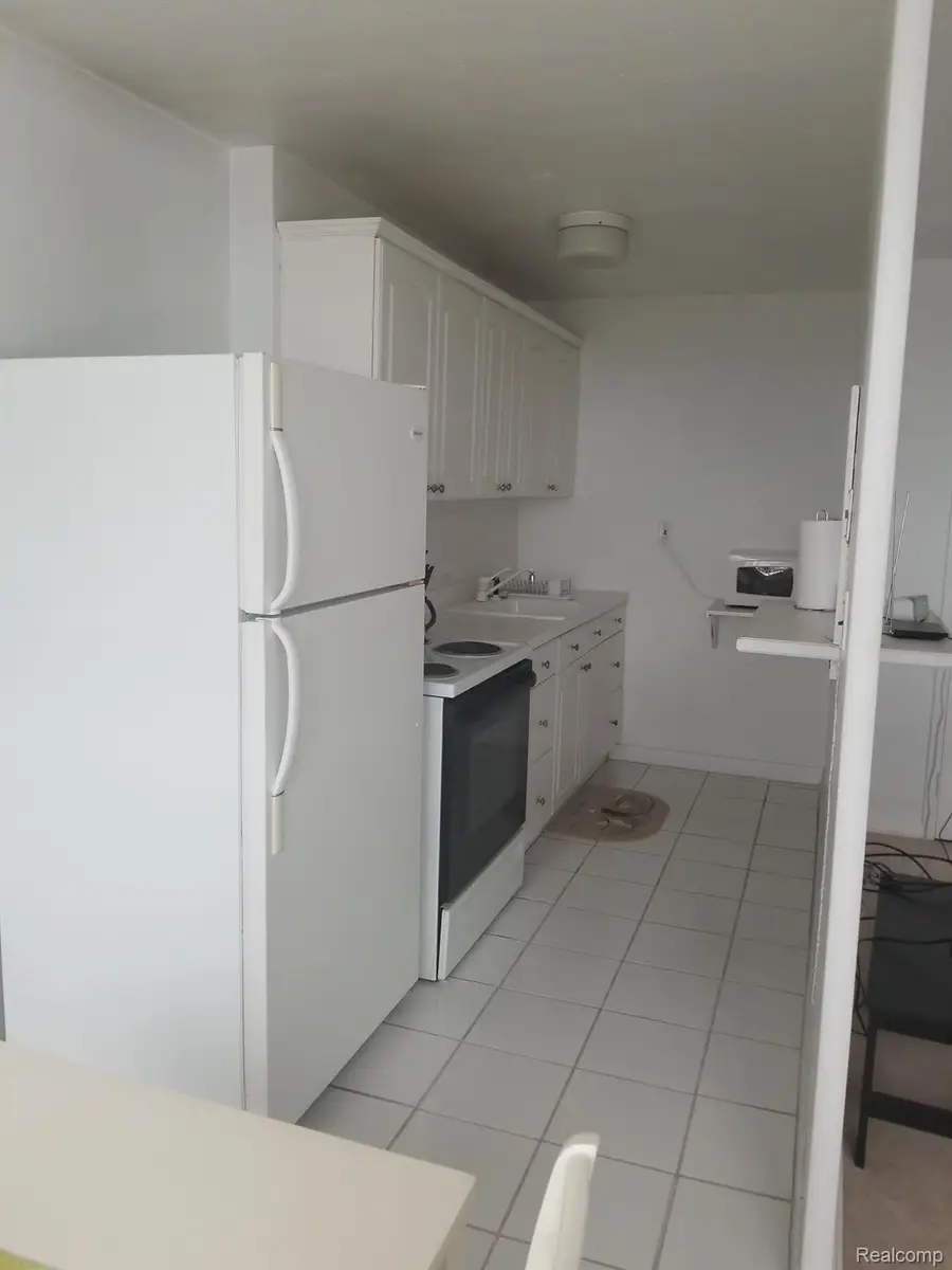 8900 E Jefferson Avenue #1103, Detroit, MI 48214 - Image #3