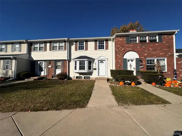 19585 Mariner Court #383, Northville, MI 48167