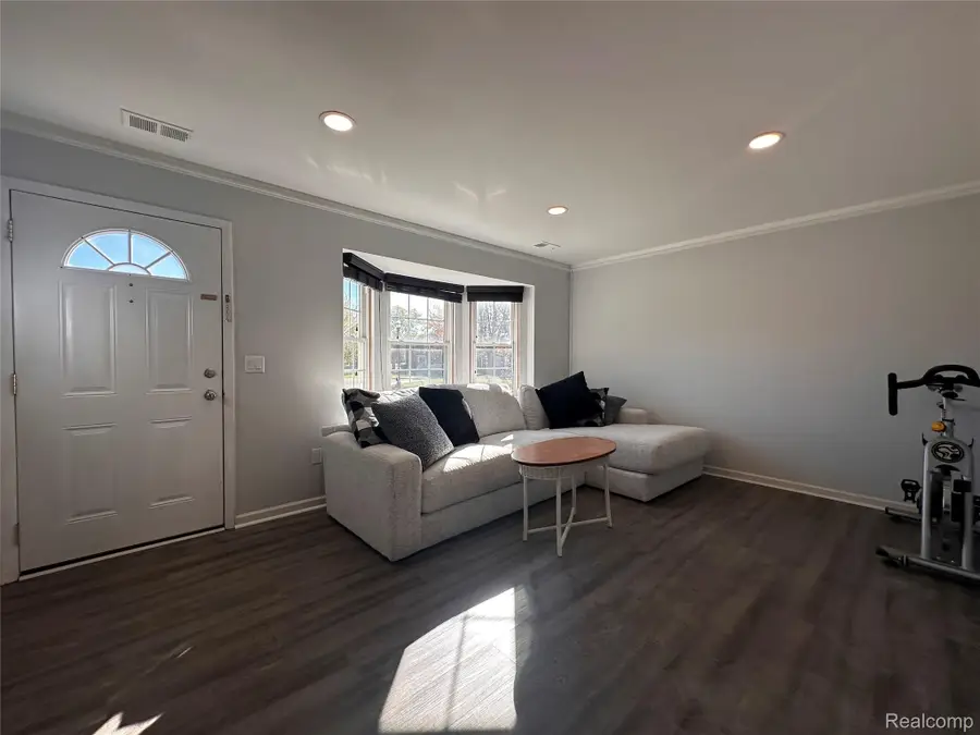 19585 Mariner Court #383, Northville, MI 48167 - Image #3