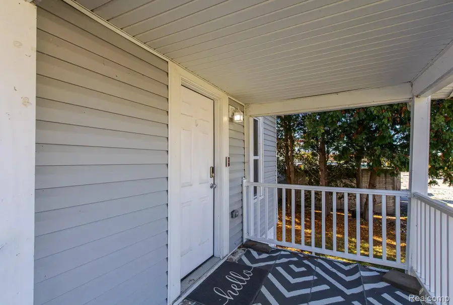 106 Lakeview Street, Holly, MI 48442 - Image #3