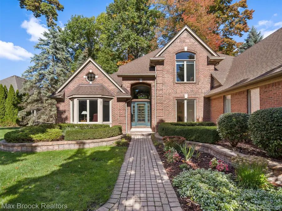 14309 Provim Forest Court, Shelby Charter Township, MI 48315 - Image #2