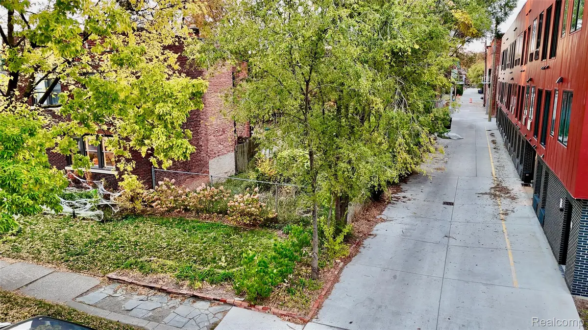 684 W Alexandrine Street, Detroit, MI 48201 - Image #1