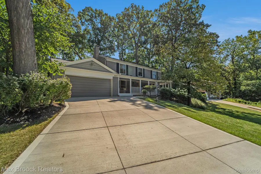 30372 Georgetown Drive, Southfield Township, MI 48025 - Image #2