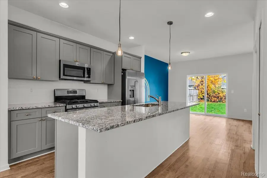 26 W Garfield Avenue, Hazel Park, MI 48030 - Image #3