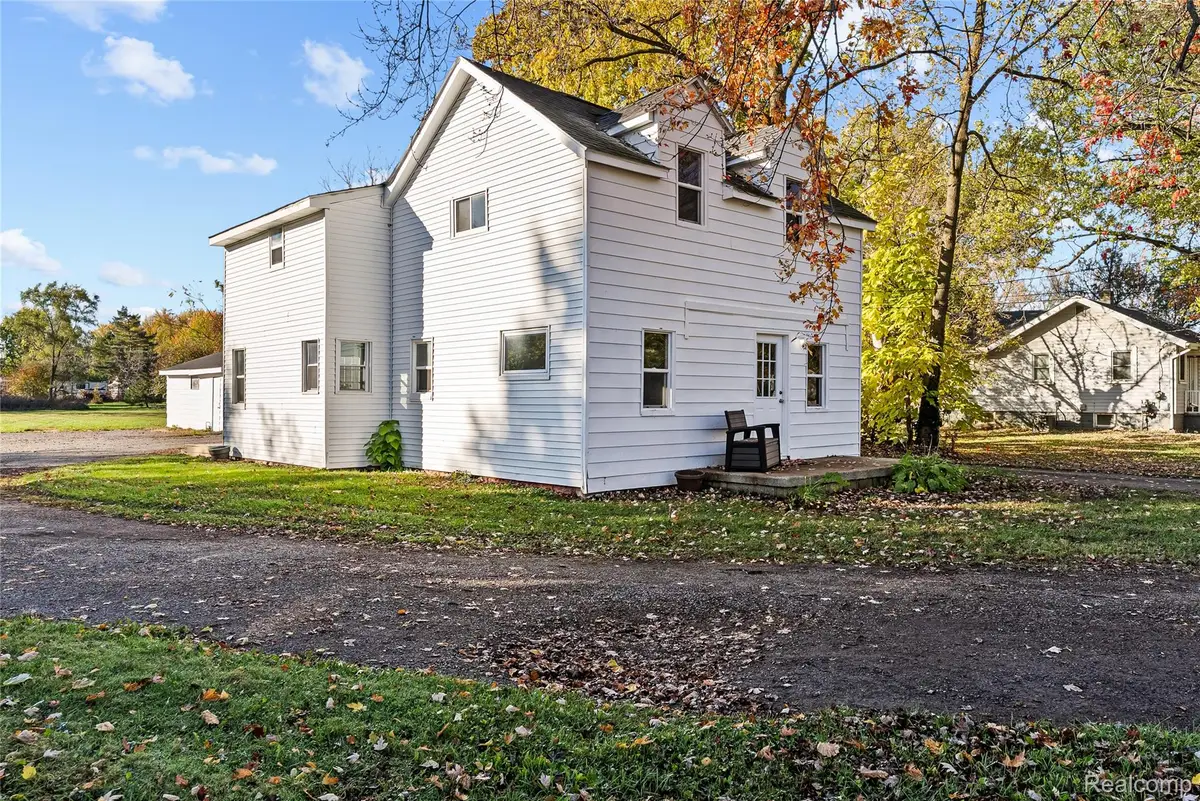 6116 Lapeer Road, Burton, MI 48509 - Image #1
