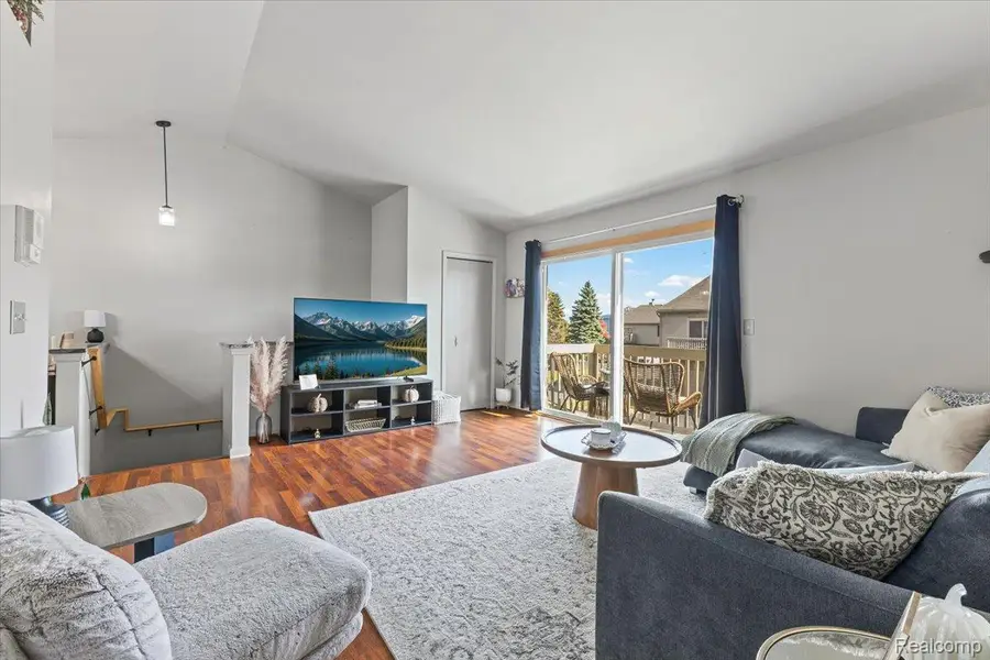 13886 Watersway Drive, Gibraltar, MI 48173 - Image #3