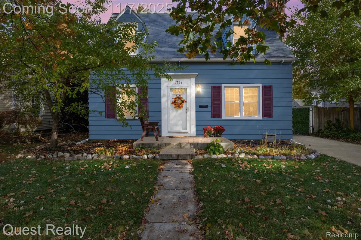 1714 W Farnum Avenue, Royal Oak, MI 48067 - Image #1