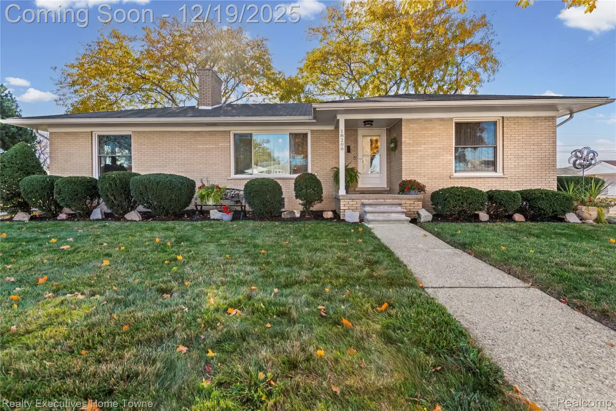 18200 Oak Avenue, Eastpointe, MI 48021 - Image #1