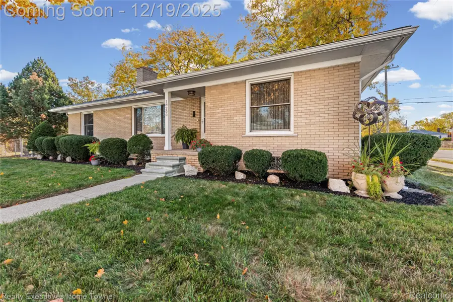 18200 Oak Avenue, Eastpointe, MI 48021 - Image #3