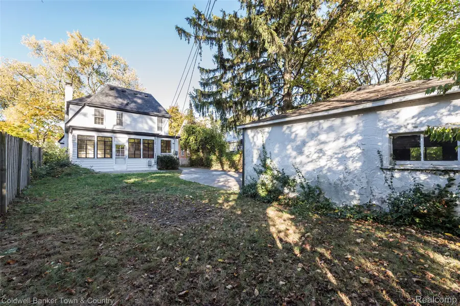 17315 Dorset Avenue, Southfield, MI 48075 - Image #2