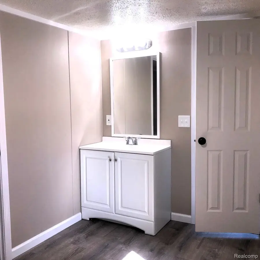 107 Pine Drive, Jonesville, MI 49250 - Image #3