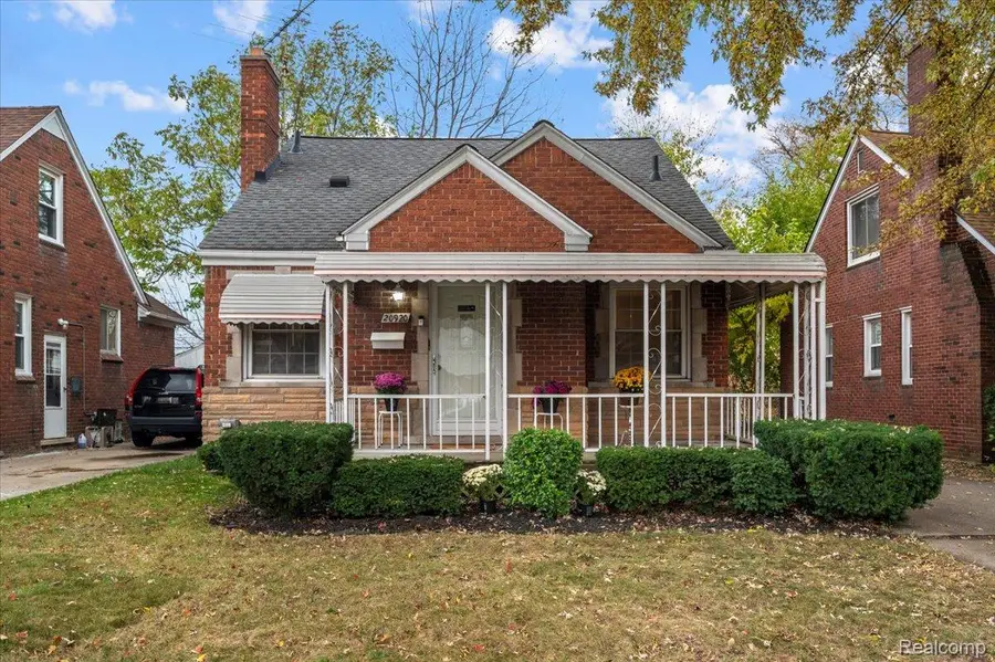 20920 Redmond Avenue, Eastpointe, MI 48021 - Image #2