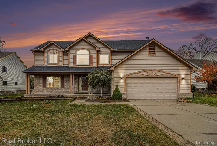 24403 Elmhurst Avenue, Farmington Hills, MI 48336 - Image #2