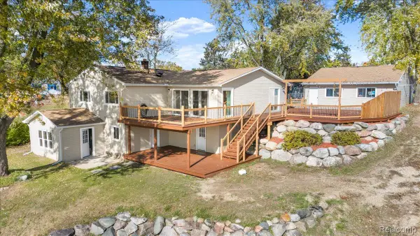 551 Joslyn Road, LakeOrion, MI 48362