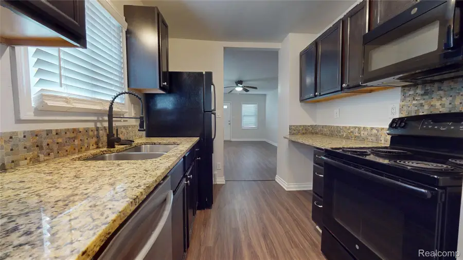 735 Cameron Avenue, Pontiac, MI 48340 - Image #3