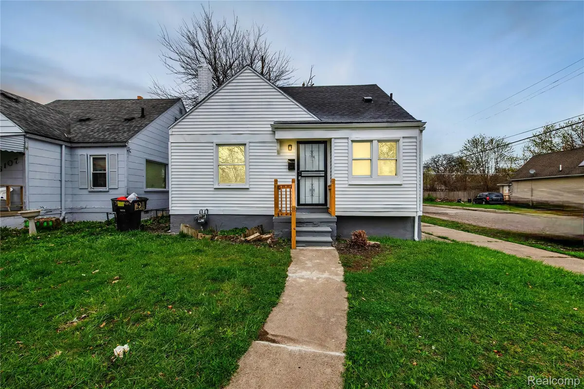 16121 Manning Street, Detroit, MI 48205 - Image #1