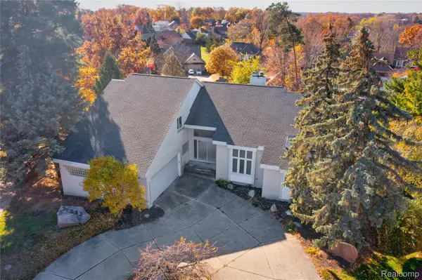 31033 Evergreen Court, FarmingtonHills, MI 48331