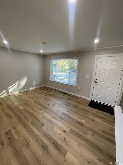 20201 Colman Street, Clinton Township, MI 48035 - Image #3