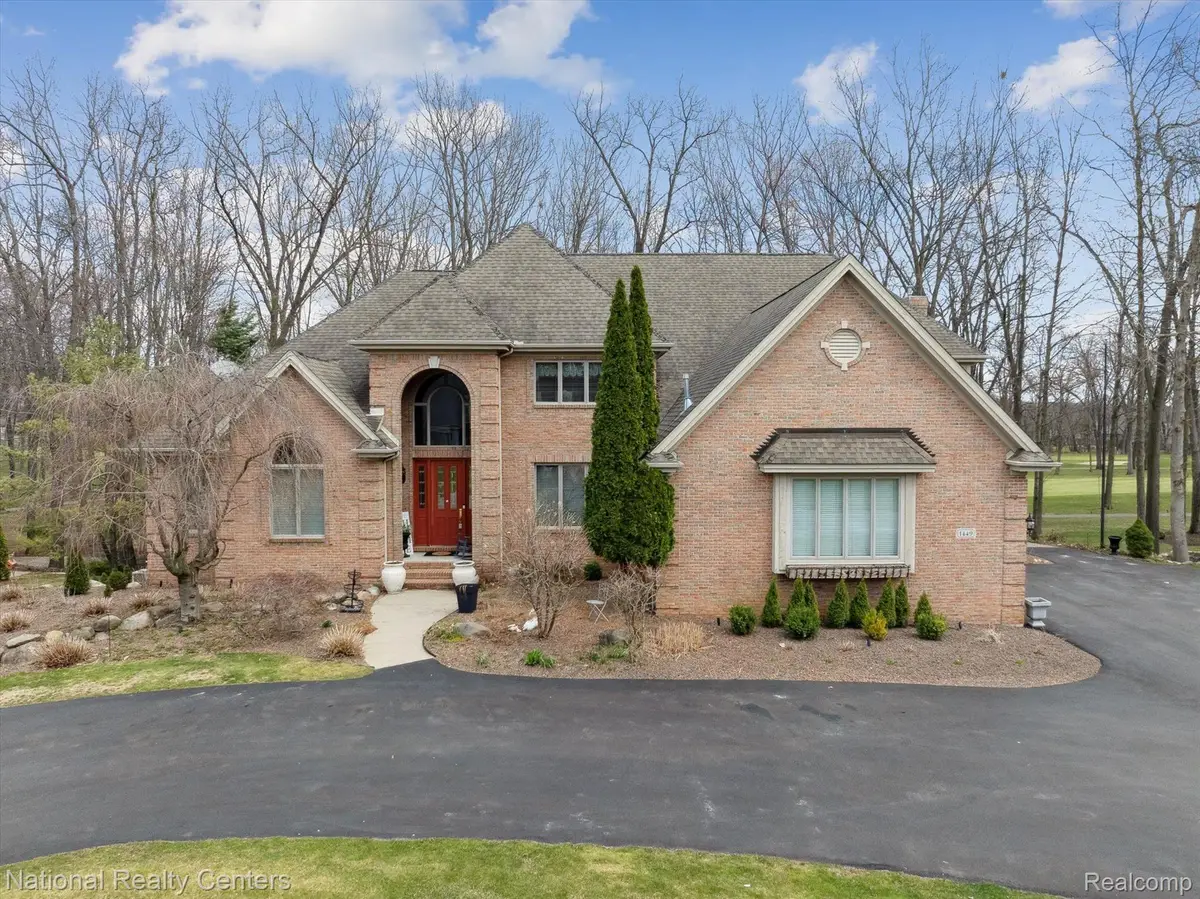 1449 Gleneagles, Highland, MI 48357 - Image #1