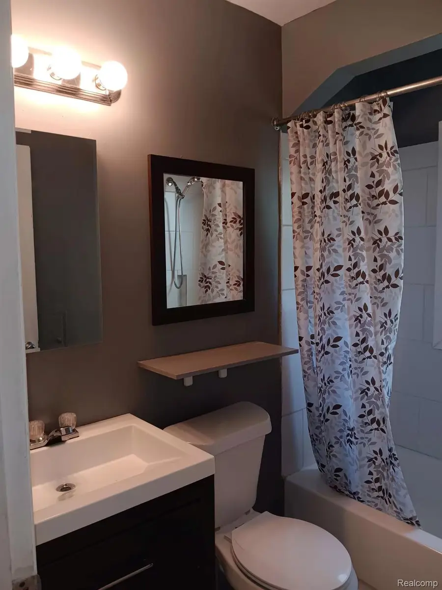 9250 Plainview, Detroit, MI 48228 - Image #3