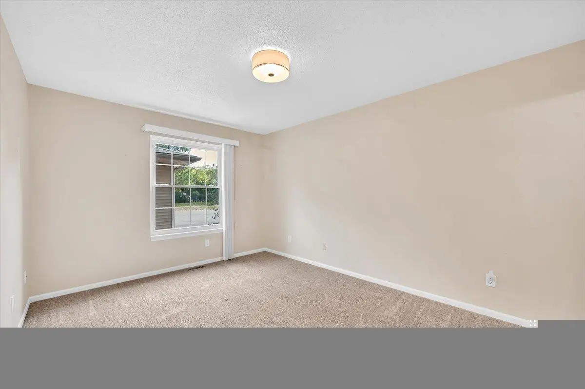 4911 Oak Hill Drive, Waterford, MI 48329 - Image #1