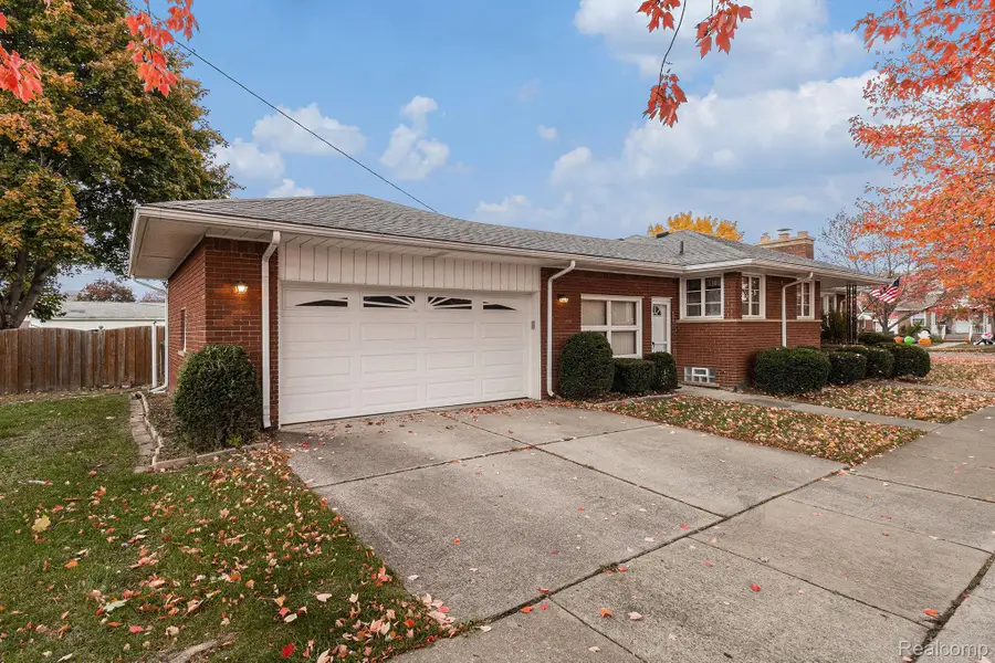 2110 21st Street, Wyandotte, MI 48192 - Image #3