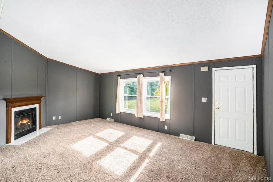 6701 Hazard Road, Fenton, MI 48430 - Image #3