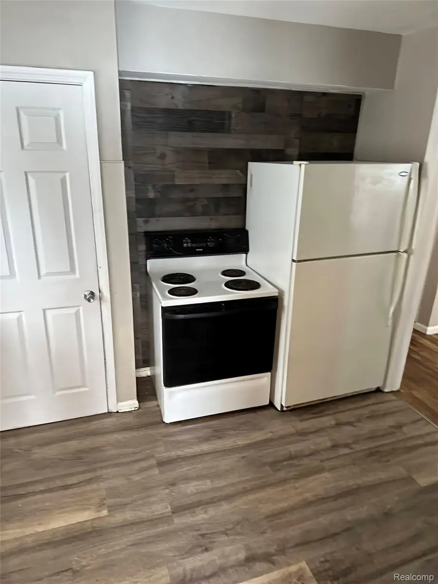 16503 Sussex Street, Detroit, MI 48235 - Image #3