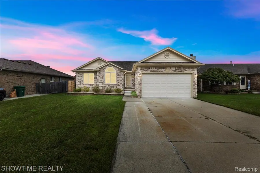 46132 Royal Drive, Chesterfield, MI 48051 - Image #2
