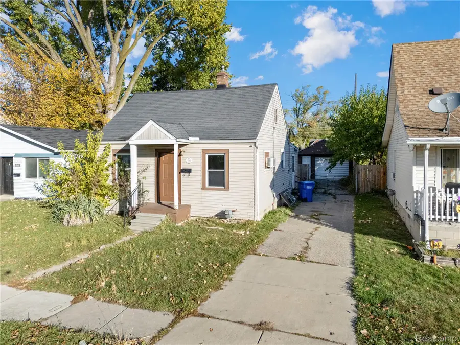 7583 Hudson Avenue, Warren, MI 48091 - Image #2