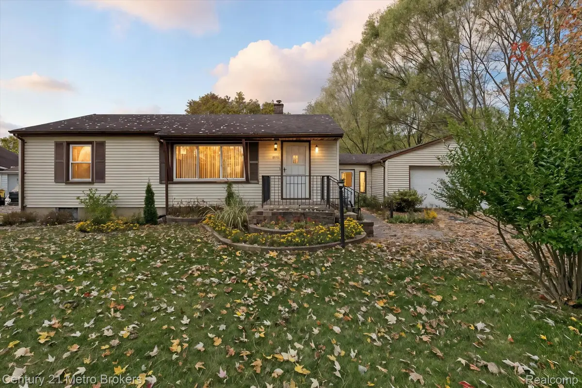 4466 S Center Road, Burton, MI 48519 - Image #1