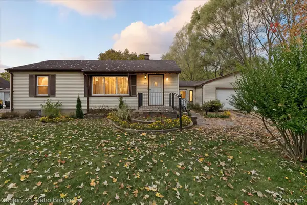 4466 S Center Road, Burton, MI 48519