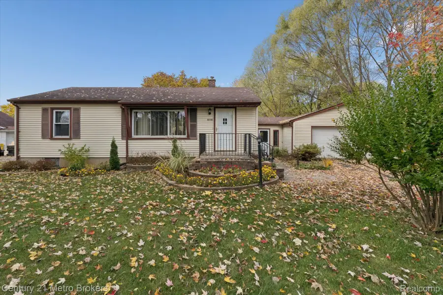 4466 S Center Road, Burton, MI 48519 - Image #3