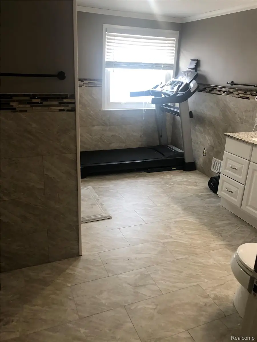 4715 Culver Street, Dearborn Heights, MI 48125 - Image #3