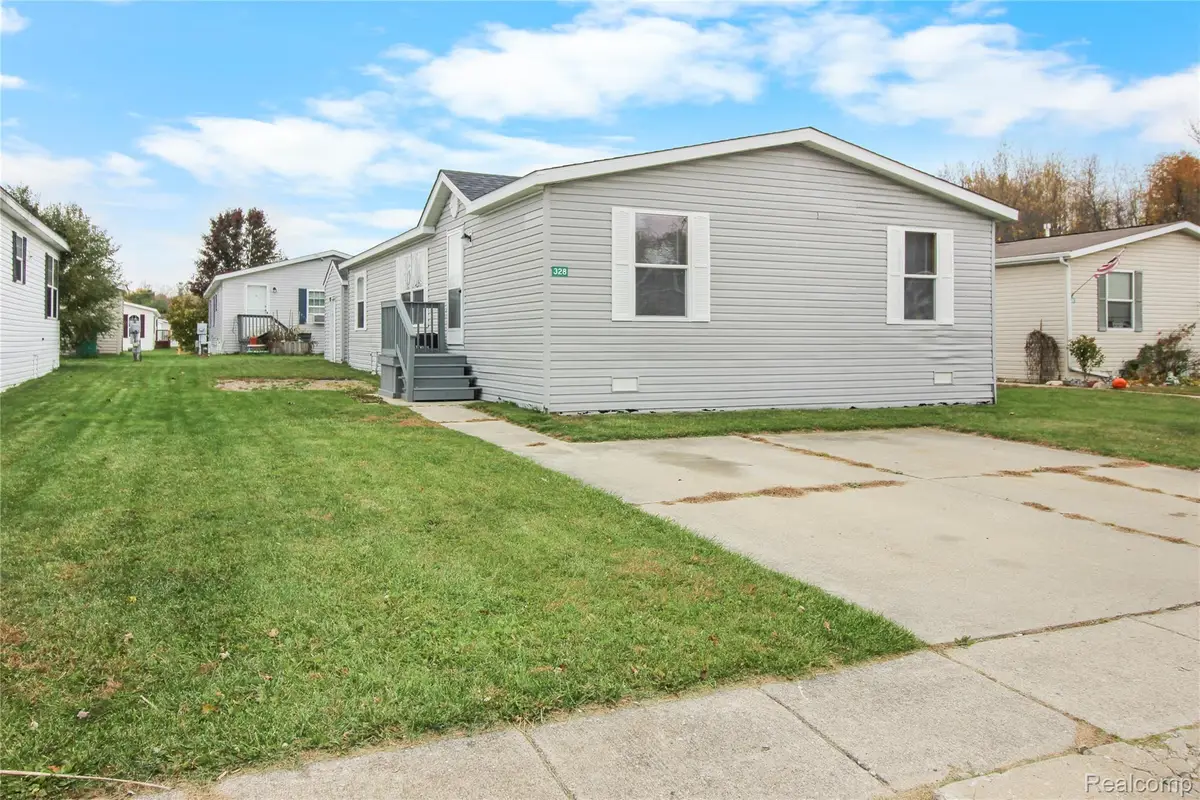 328 White Oak Lane, Augusta, MI 48190 - Image #1
